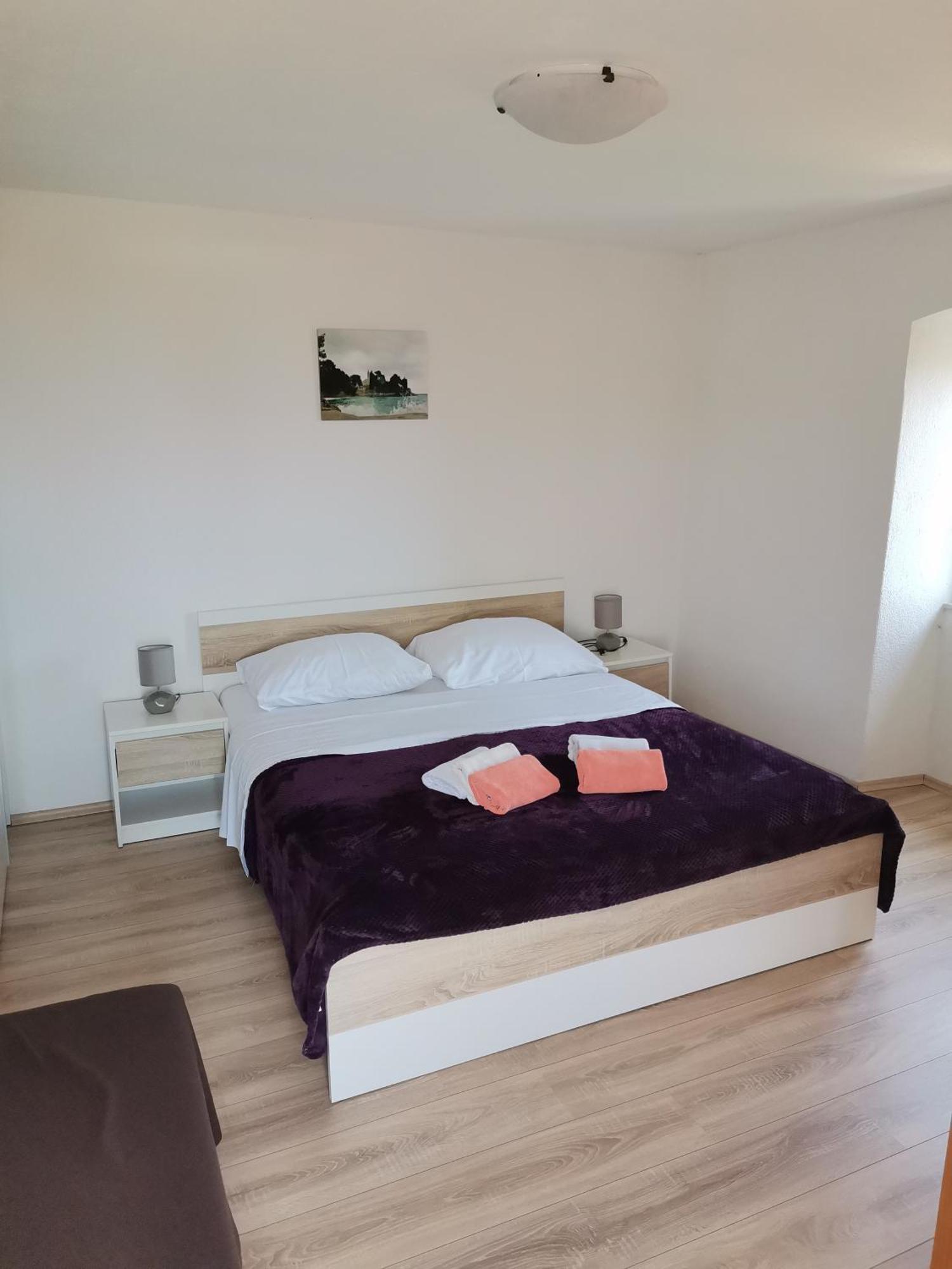 Apartments Kokotic Bol Zimmer foto
